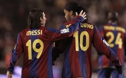 Messi debutó con el 30 en el Barcelona y después ocupó la 19.