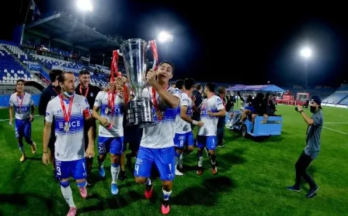 La Católica quiere sumar al Tri. La Calera, Colo Colo, la U y Audax quieren quitarle la gloria.