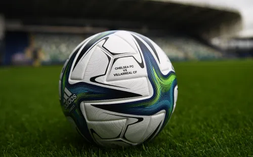 Está todo listo y preparado para el comienzo del duelo entre el Chelsea y el Villarreal en Irlanda del Norte. (Foto: UEFA)