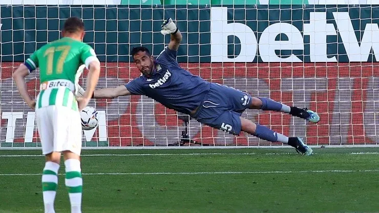 Claudio Bravo, arquero de Real Betis y la selección chilena