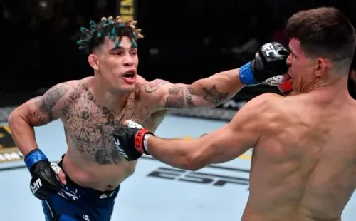Jordan Williams, atleta de UFC, evitó el robo de su auto en un local. Foto: Getty Images