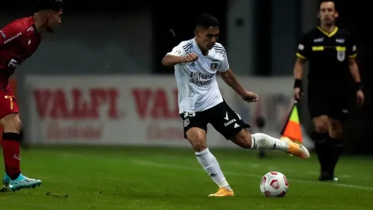 Joan Cruz, uno de los juveniles que prometen en Colo Colo