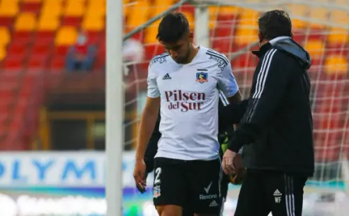 Rojas salió con problemas del duelo con Unión Española y es duda para Copa Chile. Foto: Agencia Uno