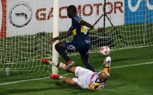 Waterman marcó el gol del triunfo en los descuentos. (FOTO: Agencia Uno)