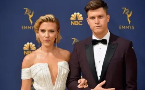 Scarlett Johansson y Colin Jost.