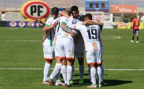 Cobresal consiguió su tercer triunfo al hilo a costa de Unión Española. Foto: Agencia Uno