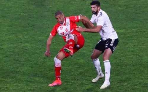 Emiliano Amor destacó el momento que vive Colo Colo. Foto: Agencia Uno