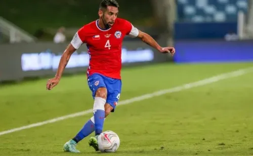 Mauricio Isla se aburrió de los cahuines y negó aventura romántica. Foto: Agencia Uno