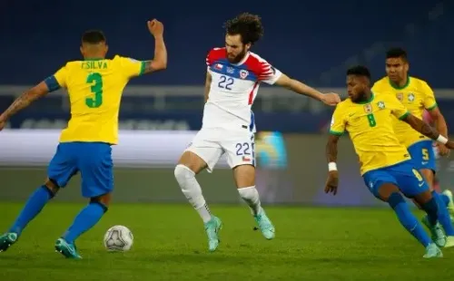 Chile debutará ante Brasil con indumentaria confeccionada por la marca KS7