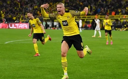 Erling Haaland celebró con todo el gol de la victoria del Dortmund. (Foto: Getty Images)