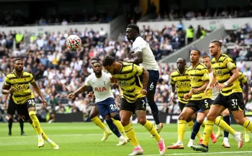 Sierralta jugó todo el partido ante Tottenham. Foto: Getty Images