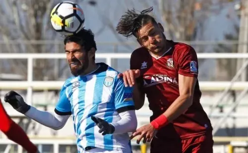 Sebastián Abreu en Magallanes, su último club en Chile (Agencia Uno)