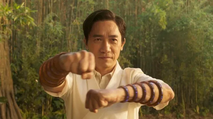 Conoce a los personajes de Shang-Chi y la Leyenda de los 10 Anillos:XU WENWU (Tony Leung).
