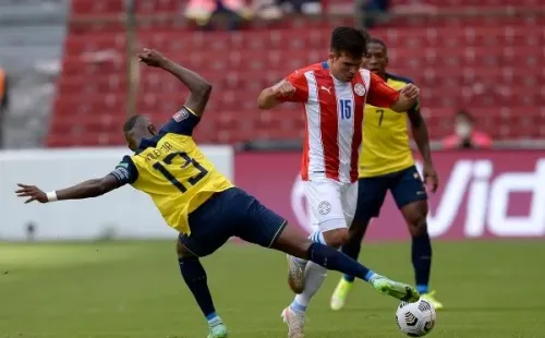 Ecuador venció a Paraguay y sigue arriba en la tabla de las eliminatorias. Foto: Getty Images
