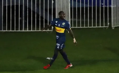 Waterman fue fundamental para el paso de Everton a la final, marcando un agónico gol en la ida ante Coquimbo.