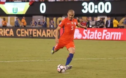 El campeón de América decidió colgar los botines a los 35 años.