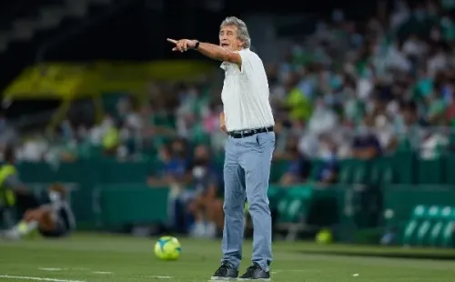 Manuel Pellegrini espera un gran rendimiento de Claudio Bravo en la temporada. (Foto: Getty Images)