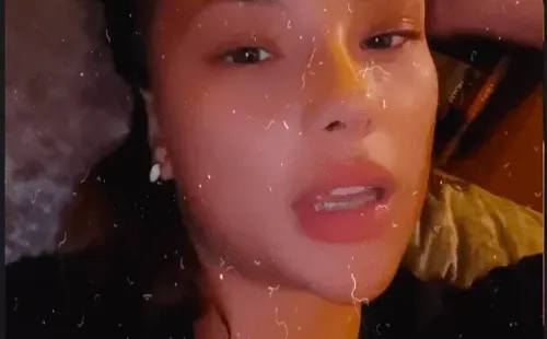 Katerina Safarova agarra confianza y se muestra desde la casa de Alexis Sánchez.(1)