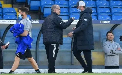 Jürgen Klopp alabó a Marcelo Bielsa y dijo que es el entrenador que más trabaja