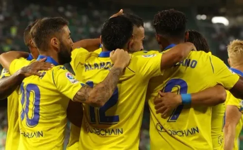 Tomás Alarcón solo disputó 11 minutos con Chile en la última triple fecha FIFA. Foto: @Cadiz_CF