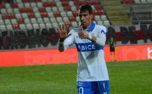 El Pollo homenajeó al Gato Silva tras marcar ante Curicó en La Granja.