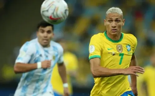 Richarlison sigue encendiendo las redes en cada partido de Brasil. (Foto: Getty Images)
