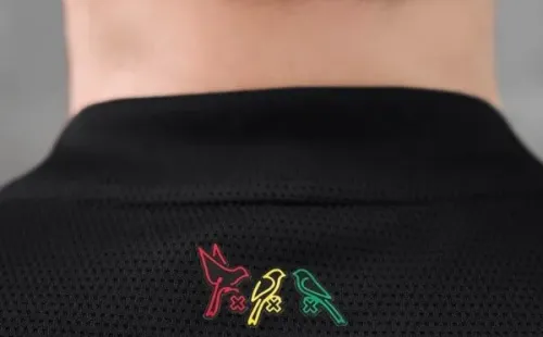 Los tres pajaritos del Ajax en honor a Bob Marley: no le hacen daño a nadie, pero Babilonia no piensa lo mismo.
