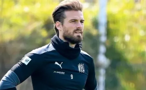 Christian Santos viaja rumbo al país para integrarse a Colo Colo. Foto: VFL