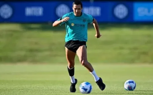 Alexis Sánchez espera tener unos minutos en el partido entre el Inter de Milán y el Bologna