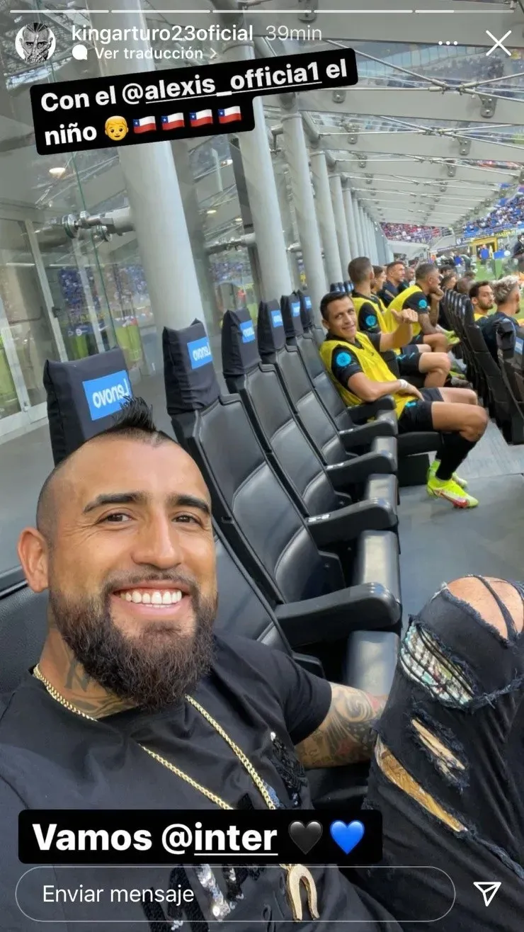 Vidal se las arregló para apoyar a sus compañeros pese a quedar fuera por lesión.