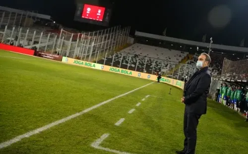 La selección chilena podría dejar de jugar en Santiago y trasladarse a provincia