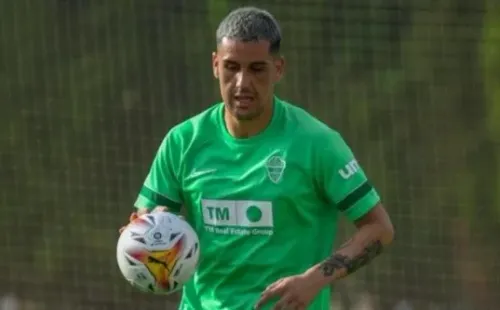 Enzo Roco sufrió en España con la goleada del Villarreal sobre el Elche