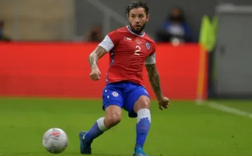 Mena suma una nueva asistencia en Racing a espera de los próximos desafíos de la selección chilena.