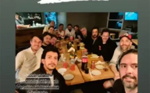 Imagen del tercer tiempo tras el partido que jugó Benjamín Vicuña en Argentina