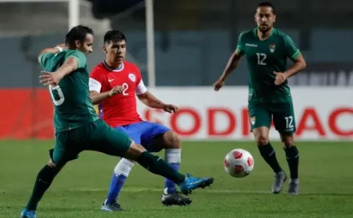 Tomás Alarcón la rompe en el Cádiz y pide camiseta en la selección chilena (Agencia Uno)