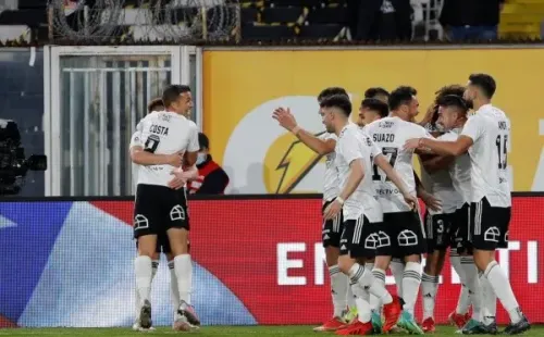 Colo Colo llega al Superclásico ante Universidad de Chile como líderes del Campeonato Nacional. (Foto: Agencia Uno)