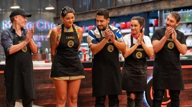 El momento en que varios se salvaron de la prueba de eliminación, en Masterchef Celebrity.