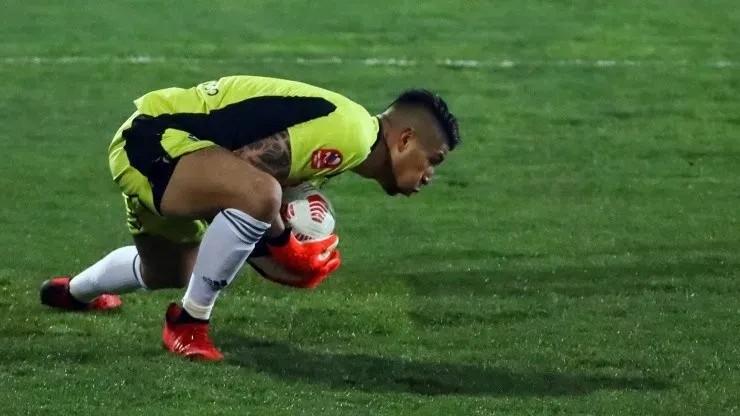 Brayan Cortés, arquero de Colo Colo y la selección chilena