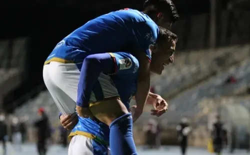 Audax Italiano tuvo un partido redondo y ahora se mete en la lucha. (Foto: Agencia Uno)