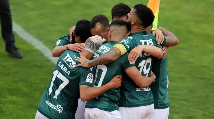 Santiago Wanderers llega con una racha de cuatro triunfos en su carrera como colistas por salir de la zona roja.