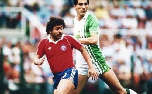 La indumentaria de Chile en el Mundial del 82′ es una de las más recordadas por los hinchas. Foto: Archivo.