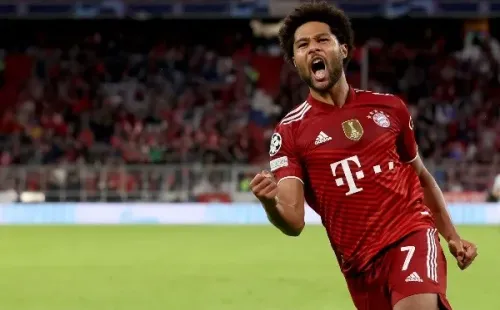 El uniforme local de Bayern Munich guarda similitud en el color. (Foto: Getty Images)
