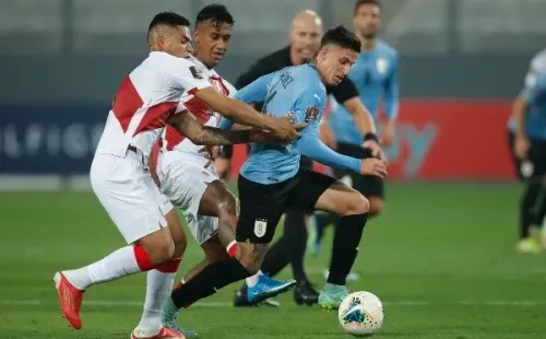 Renato Tapia y Anderson Santamaría son de los titulares de Perú. (Foto: Getty Images)
