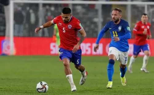 Paulo Díaz dejó claro que Chile debe ganar los nueve puntos para seguir soñando con Qatar 2022. Foto: Agencia Uno