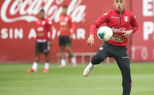 Christian Cueva es el gran oponente de Gabriel Costa por un lugar en la titular. (Foto: @SeleccionPeru)