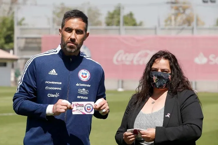 La Roja y el fútbol chileno se suman a la sensibilización para prevenir el Cáncer de Mama.