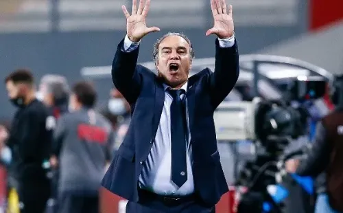 Si bien no quiso apuntar sus dardos contra el entrenador asegura que hubo tiempo para encontrar un experto en Eliminatorias