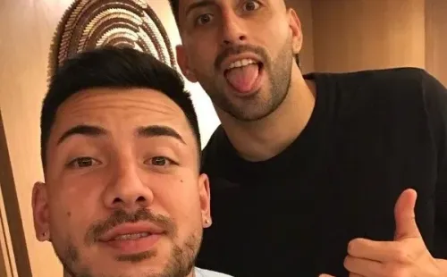 Guillermo Maripán es amigo de Nicolás y es el que lo llama para que vaya a cortar el pelo a los seleccionados.