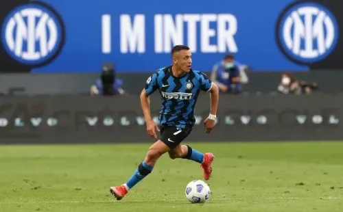 Alexis deberá decidir si sigue o no en Inter de Milán.