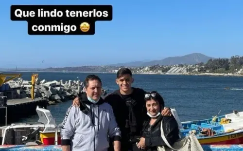 Pablo Solari comparte con sus padres en el Litoral Central